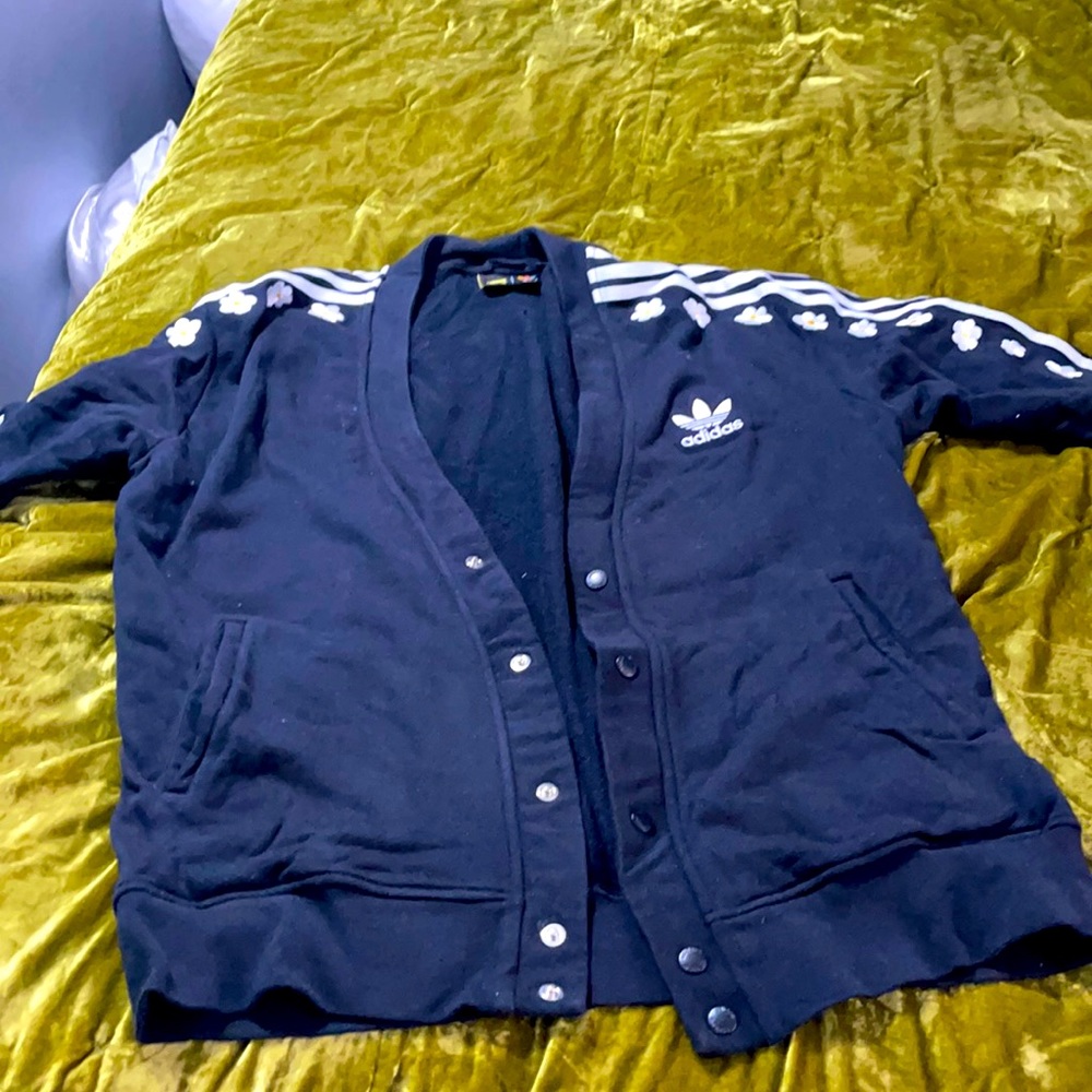 Adidas women sweater size clothes